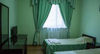 Гостиница Aliya Даховская Стандартный двухместный номер с 2 отдельными кроватями и видом на горы-2