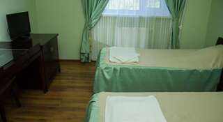 Гостиница Aliya Даховская Стандартный двухместный номер с 2 отдельными кроватями и видом на горы-3